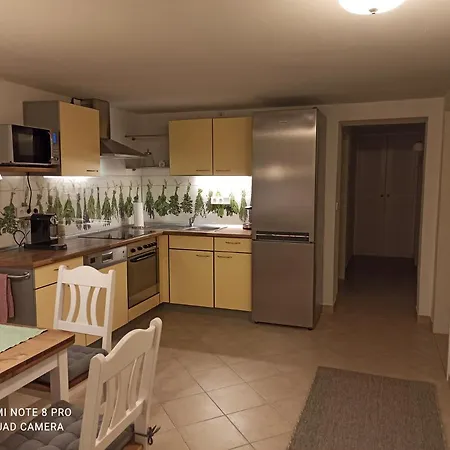 Schoene 77qm In Gehobener Lage Direkt Am Wald Апартаменты Броденбах