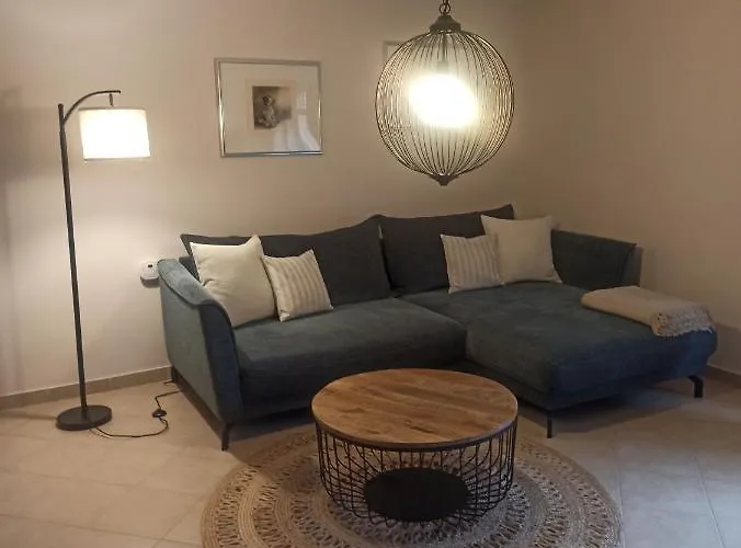 Schoene 77qm In Gehobener Lage Direkt Am Wald Apartman *